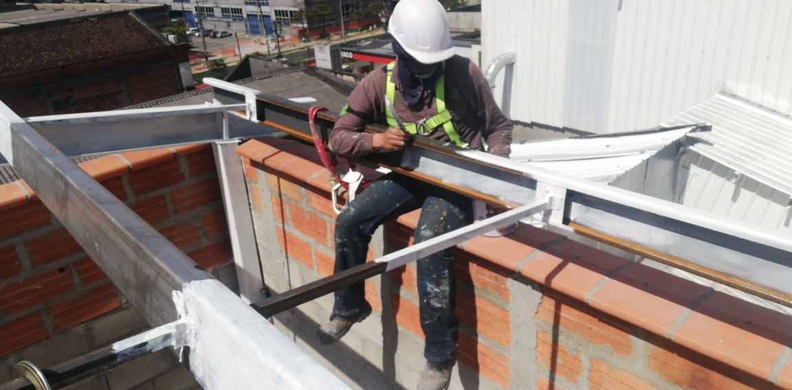 <span  class="uc_style_uc_tiles_grid_image_elementor_uc_items_attribute_title" style="color:#ffffff;">techos-cubiertas-wcpingenieria-2</span>