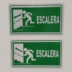 Letrero acrílico "escalera"